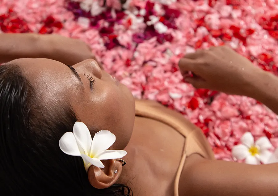Akoya Spa Bali - flower bath