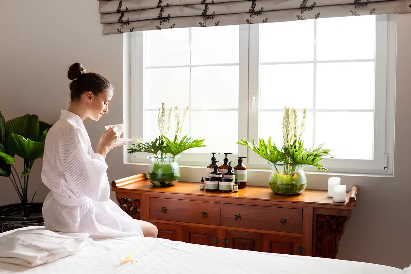 spa with afternoon tea in Ubud, guest relaxing with tea in serene setting